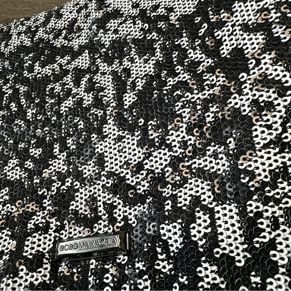 BCBG MAXARIA BAG. - Picture 4 of 10